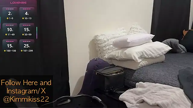 kimmiakiss22 online show from 1, 11, 2025