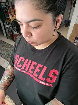 kimmiakiss22 online show from 22, 4, 2026