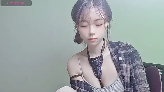 Snapshot of VaerySaenz chatting on 17, 12, 2024 VaerySaenz online show from 17, 12, 2024