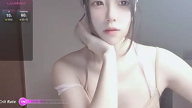 Snapshot of VaerySaenz chatting on 12, 9, 2025 VaerySaenz online show from 12, 9, 2025