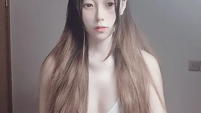 Snapshot of VaerySaenz chatting on 4, 10, 2025 VaerySaenz online show from 4, 10, 2025