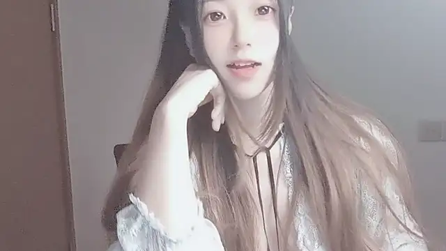 Snapshot of VaerySaenz chatting on 6, 10, 2025 VaerySaenz online show from 6, 10, 2025