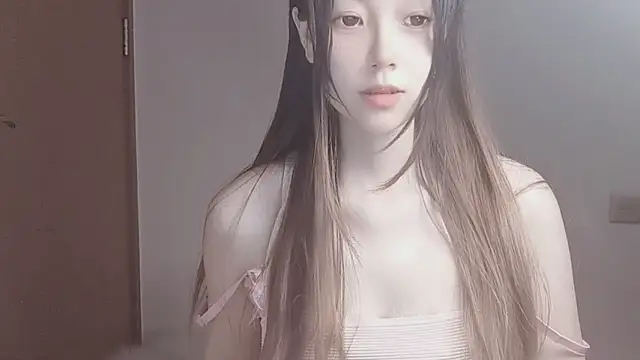 Snapshot of VaerySaenz chatting on 12, 10, 2025 VaerySaenz online show from 12, 10, 2025