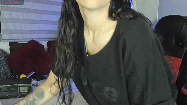 natasha logan  online show from 3, 5, 2026
