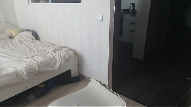 amanda kiss kiss online show from 11, 2, 2026