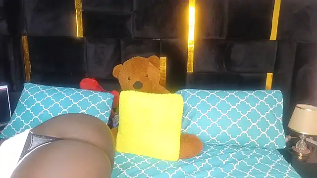 Snapshot of Sexy_sharntel chatting on 28, 9, 2025 Sexy sharntel online show from 28, 9, 2025