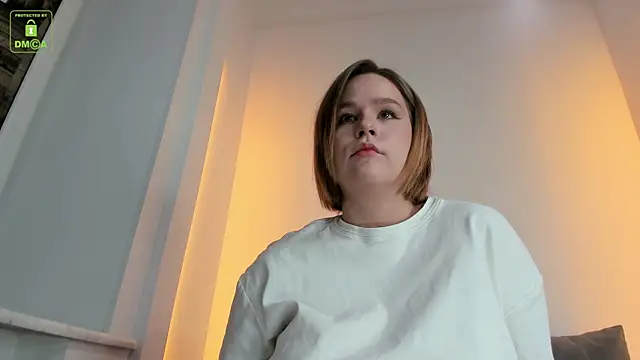 Snapshot of ErikaLust chatting on 6, 2, 2025 ErikaLust online show from 6, 2, 2025