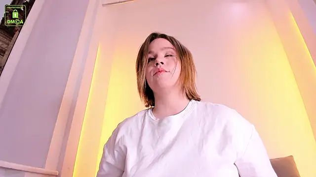 Snapshot of ErikaLust chatting on 3, 3, 2025 ErikaLust online show from 3, 3, 2025