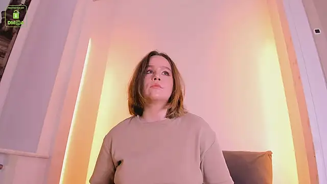 Snapshot of ErikaLust chatting on 7, 10, 2025 ErikaLust online show from 7, 10, 2025