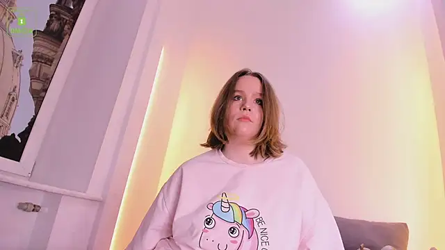 Snapshot of ErikaLust chatting on 9, 10, 2025 ErikaLust online show from 9, 10, 2025