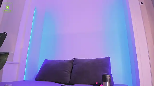 Snapshot of ErikaLust chatting on 16, 10, 2025 ErikaLust online show from 16, 10, 2025