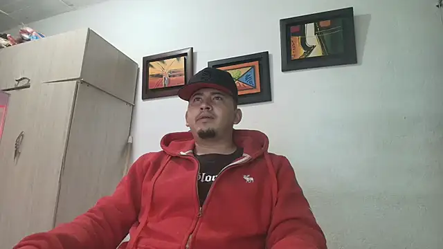 Snapshot of myke_andrade chatting on 12, 11, 2025 myke andrade online show from 12, 11, 2025