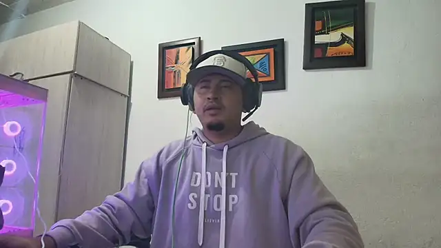 Snapshot of myke_andrade chatting on 7, 1, 2026 myke andrade online show from 7, 1, 2026