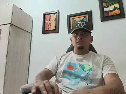 Snapshot of myke_andrade chatting on 15, 1, 2026 myke andrade online show from 15, 1, 2026