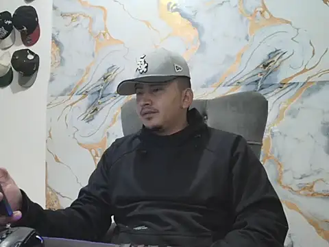 Snapshot of myke_andrade chatting on 10, 4, 2026 myke andrade online show from 10, 4, 2026