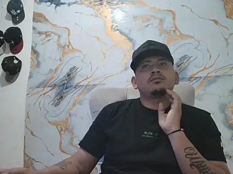 Snapshot of myke_andrade chatting on 12, 4, 2026 myke andrade online show from 12, 4, 2026