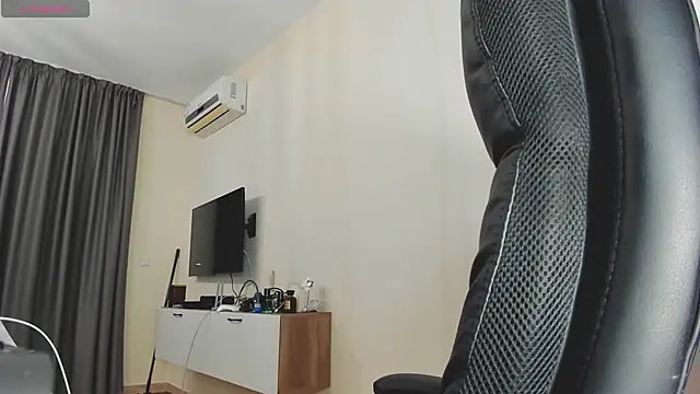 Findom guy online show from 8, 3, 2026