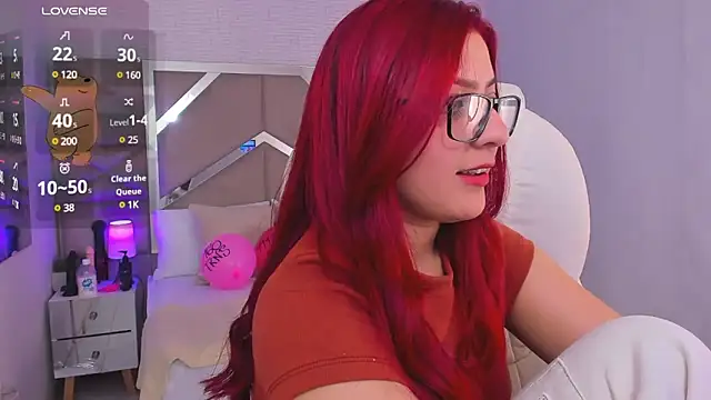 Snapshot of Zoe_Lennoxx chatting on 5, 12, 2024 Zoe Lennoxx online show from 5, 12, 2024