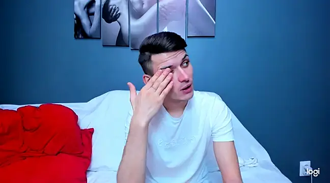 Snapshot of andboyfor6 chatting on 22, 12, 2024 andboyfor6 online show from 22, 12, 2024