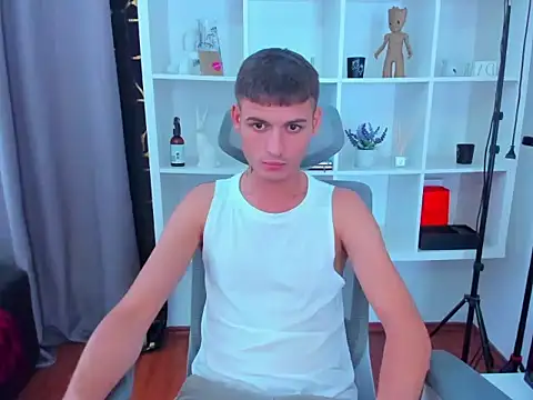 Snapshot of andboyfor6 chatting on 11, 9, 2025 andboyfor6 online show from 11, 9, 2025