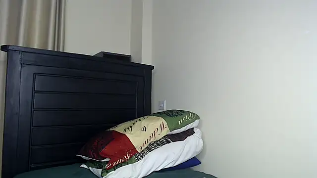 NIKKIE LOVE online show from 21, 12, 2025