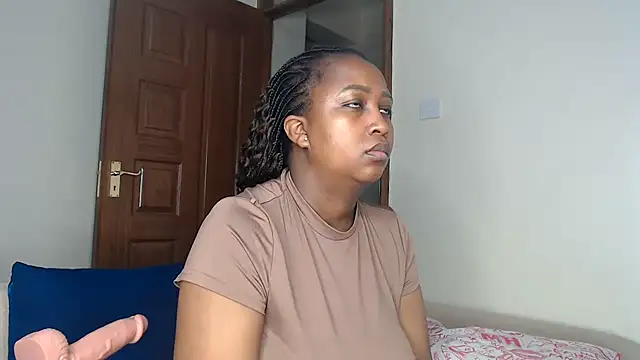 NIKKIE LOVE online show from 18, 7, 2026