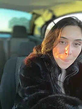 Lilith  D online show from 5, 2, 2025