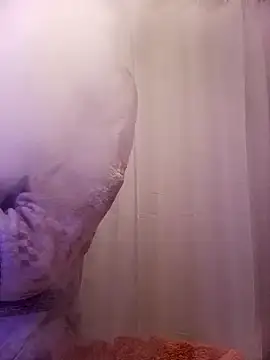 Snapshot of cammyquart chatting on 4, 12, 2024 cammyquart online show from 4, 12, 2024