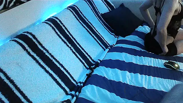 Snapshot of cammyquart chatting on 19, 12, 2024 cammyquart online show from 19, 12, 2024