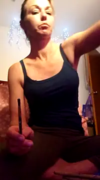 Snapshot of cammyquart chatting on 27, 12, 2024 cammyquart online show from 27, 12, 2024