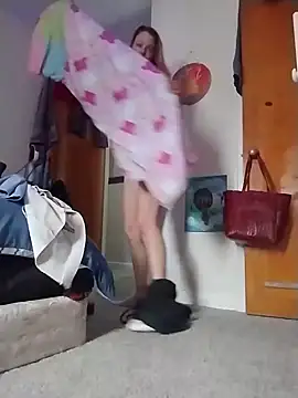 Snapshot of cammyquart chatting on 7, 3, 2025 cammyquart online show from 7, 3, 2025