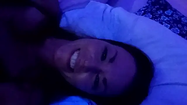 Snapshot of cammyquart chatting on 24, 11, 2025 cammyquart online show from 24, 11, 2025