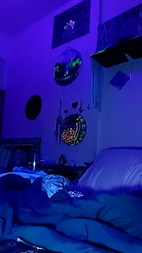 Snapshot of cammyquart chatting on 27, 11, 2025 cammyquart online show from 27, 11, 2025