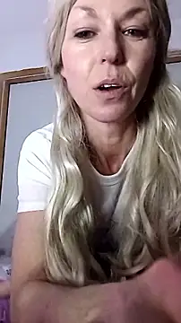 Snapshot of cammyquart chatting on 17, 2, 2026 cammyquart online show from 17, 2, 2026