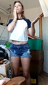 Snapshot of cammyquart chatting on 9, 3, 2026 cammyquart online show from 9, 3, 2026