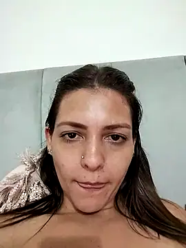 Mia Hampton online show from 1, 3, 2025