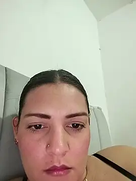 Mia Hampton online show from 15, 5, 2026