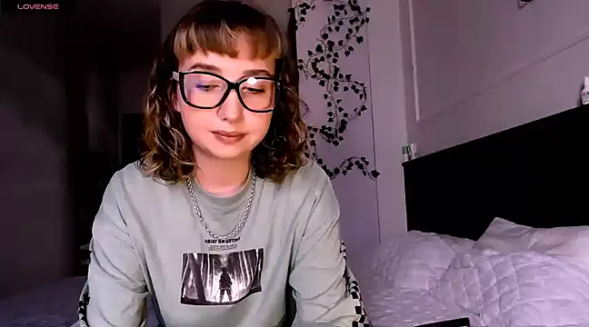 Snapshot of Cosmo_Riri chatting on 22, 12, 2024 Cosmo Riri online show from 22, 12, 2024