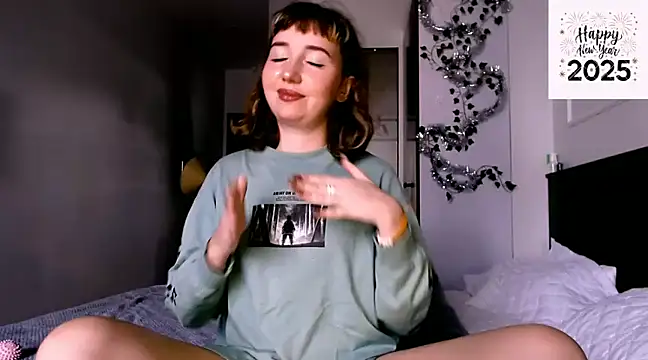 Snapshot of Cosmo_Riri chatting on 1, 1, 2025 Cosmo Riri online show from 1, 1, 2025