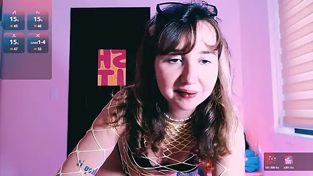 Snapshot of Cosmo_Riri chatting on 23, 11, 2025 Cosmo Riri online show from 23, 11, 2025