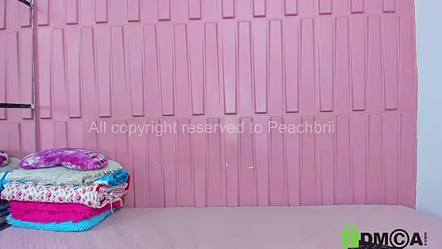 Briana Wells  online show from 8, 9, 2025