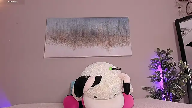 Briana Wells  online show from 23, 10, 2025