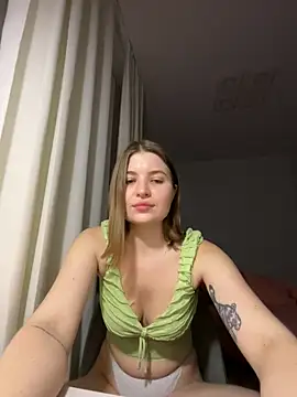 Snapshot of EllenMays chatting on 8, 2, 2026 EllenMays online show from 8, 2, 2026