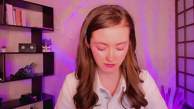 KateCuddle online show from 26, 12, 2024