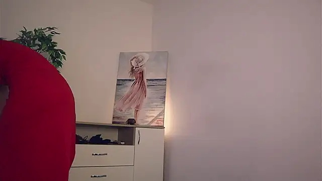 Misslullu online show from 20, 2, 2025