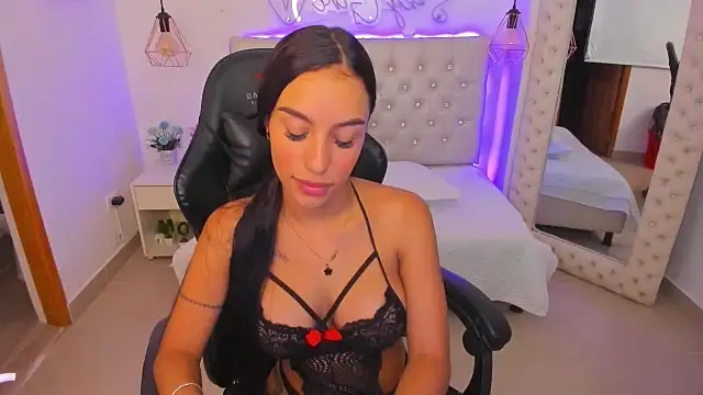 Snapshot of xiomara__cortes chatting on 27, 1, 2025 xiomara  cortes online show from 27, 1, 2025