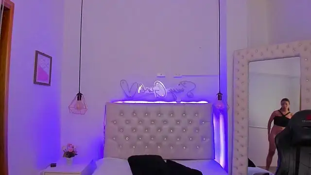 Snapshot of xiomara__cortes chatting on 16, 3, 2025 xiomara  cortes online show from 16, 3, 2025