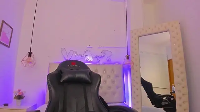 Snapshot of xiomara__cortes chatting on 17, 3, 2025 xiomara  cortes online show from 17, 3, 2025