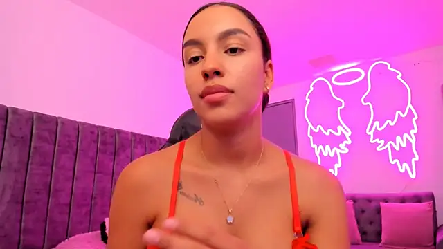 Snapshot of xiomara__cortes chatting on 30, 9, 2025 xiomara  cortes online show from 30, 9, 2025