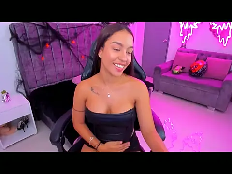 Snapshot of xiomara__cortes chatting on 27, 10, 2025 xiomara  cortes online show from 27, 10, 2025